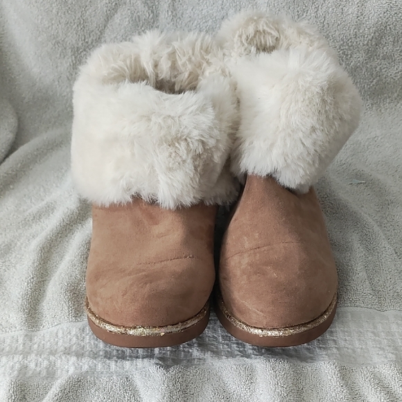 UGG Brown and Cream Fur-Lined Slippers - Picture 3 of 9